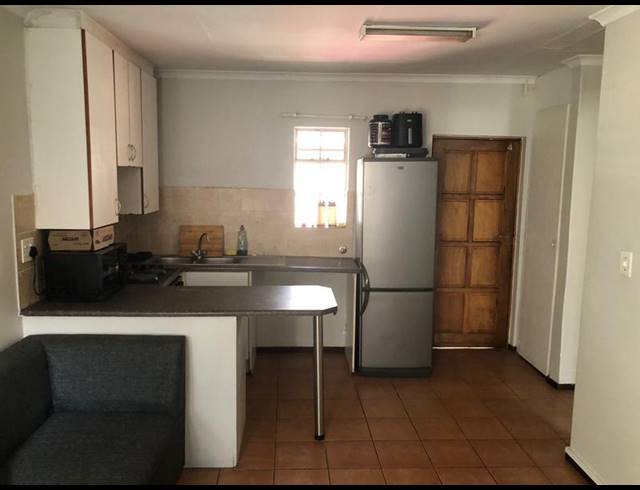 1 BEDROOM APARTMENT FOR SALE IN BOKSBURG CENTRAL